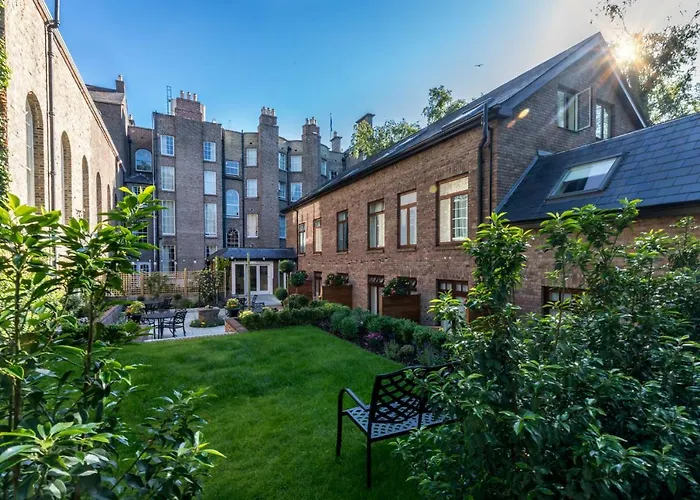 Stauntons On The GreenHotel Dublin